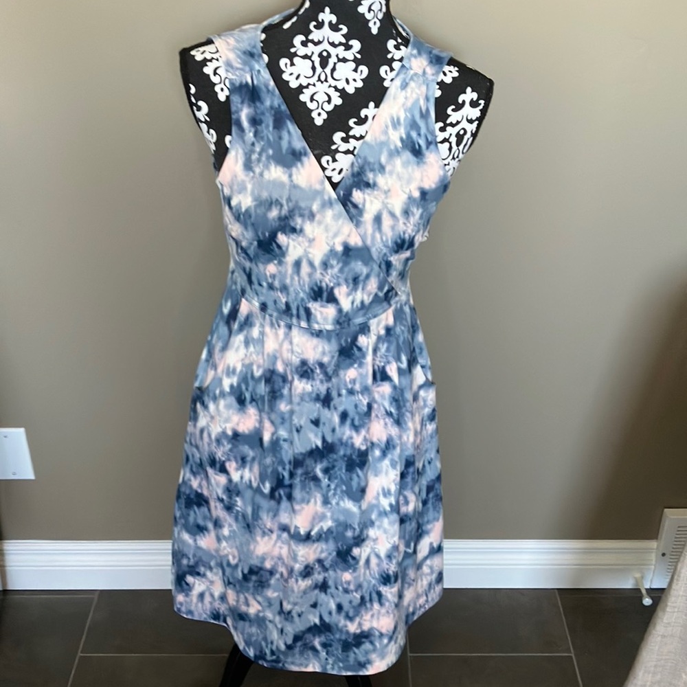Comfy cross over front Eddie Bauer tie dye dress with pockets
